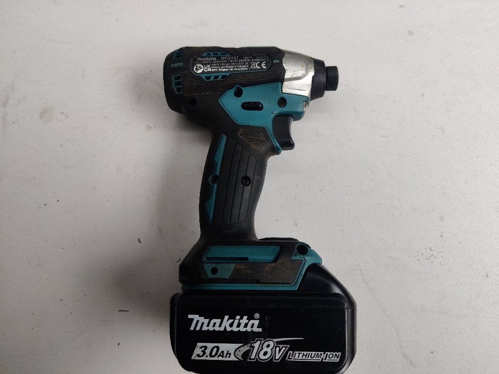 Makita DTD157 18V Slagschroever met 3.0AH accu, Ophalen of Verzenden, Gebruikt, Overige typen