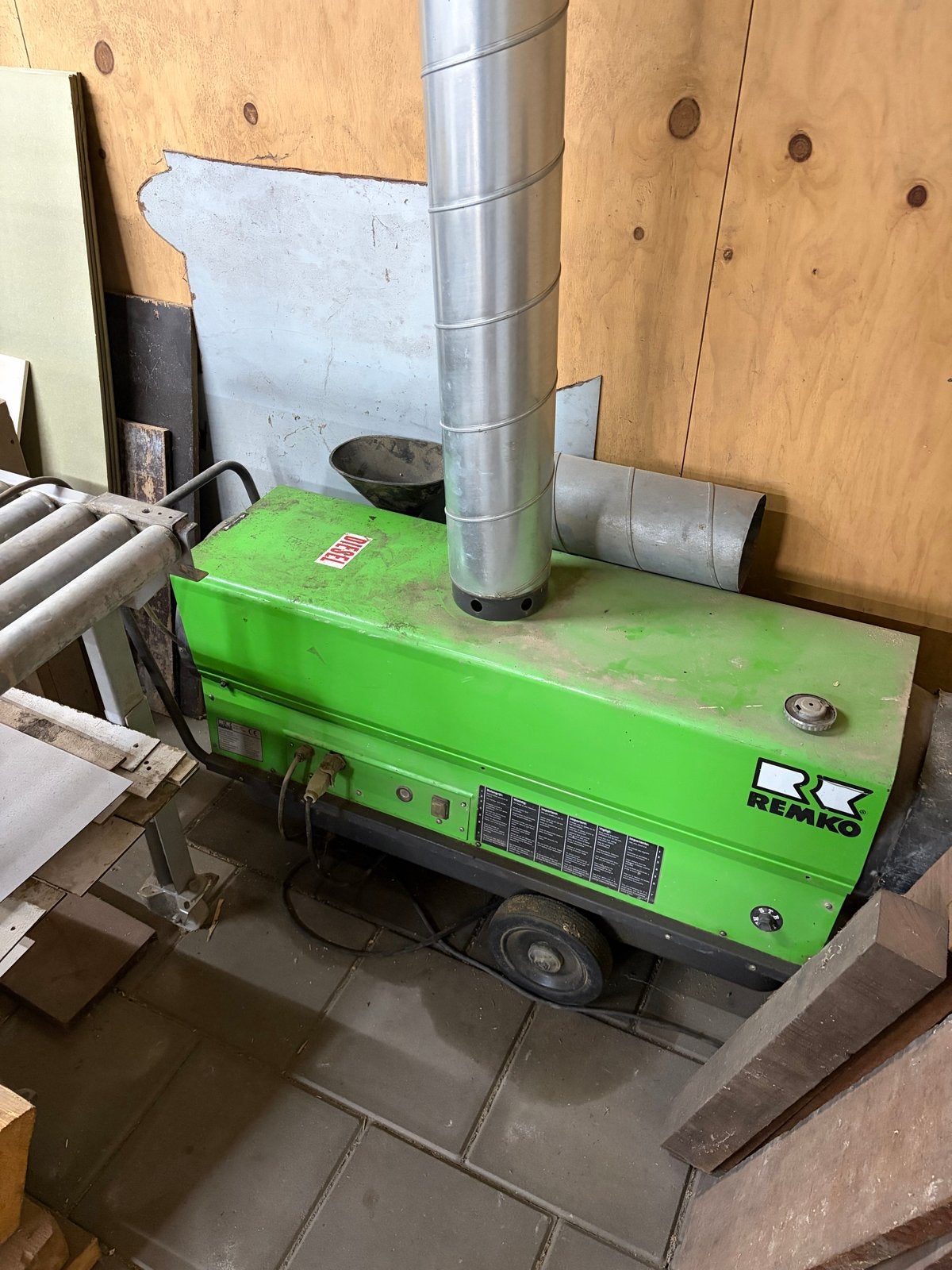 Remko AT 25 Diesel Heater - 22.5 kW, Doe-het-zelf en Verbouw, Verwarming en Radiatoren, Ophalen, 30 tot 80 cm, Gebruikt, Kachel