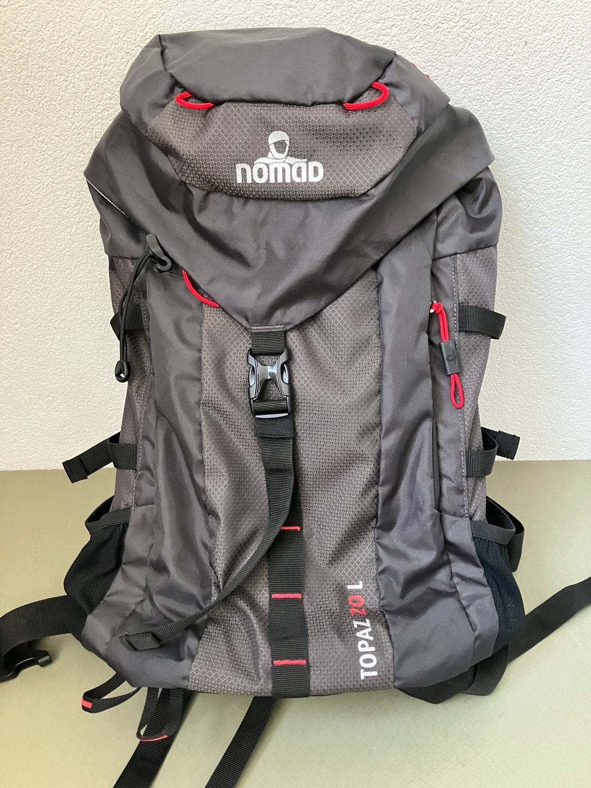 Nomad rugzak 20L met regenhoes, Ophalen of Verzenden, Nieuw, Rugzak