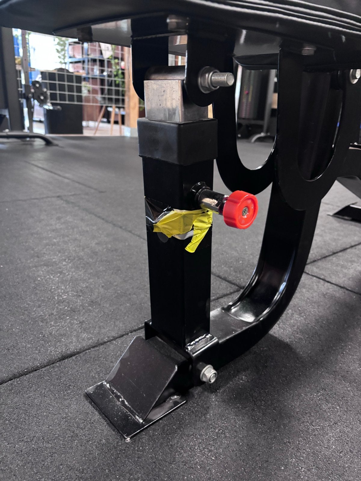 Robuuste Incline Bench voor commercieel gebruik, Sport en Fitness, Fitnessmaterialen, Ophalen, Gebruikt, Borst, Fitnessbank