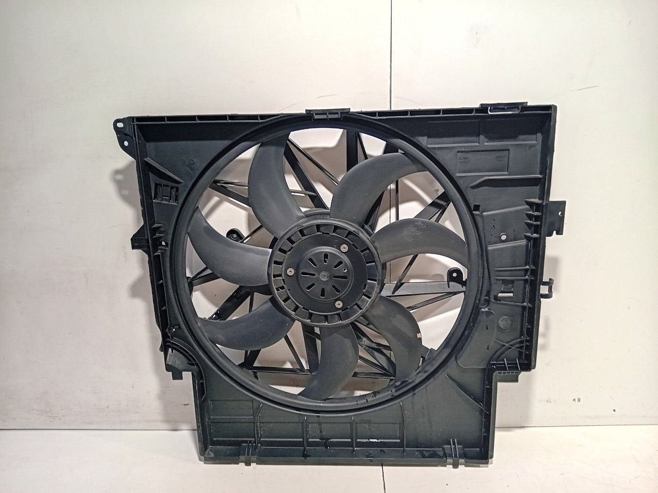 Koelventilator BMW X3, Onderdelen@venauto.nl, Van der Ven Autorecycling B.V., Gebruikt, Ettenseweg 76, 4706 PB Roosendaal, The Netherlands