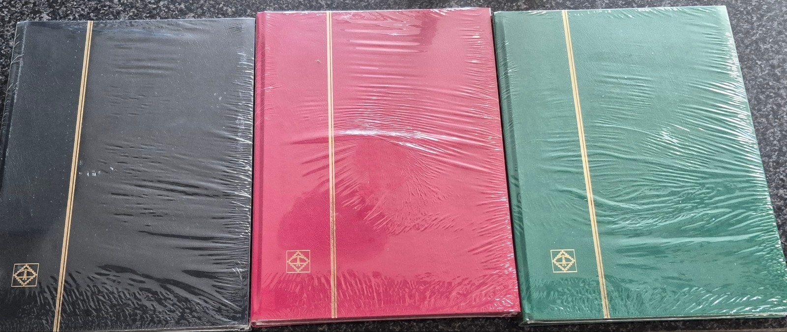 3 prachtige Leuchtturm BASIC postzegelboeken
3 nieuwe Leuch, Ophalen of Verzenden, Nederland