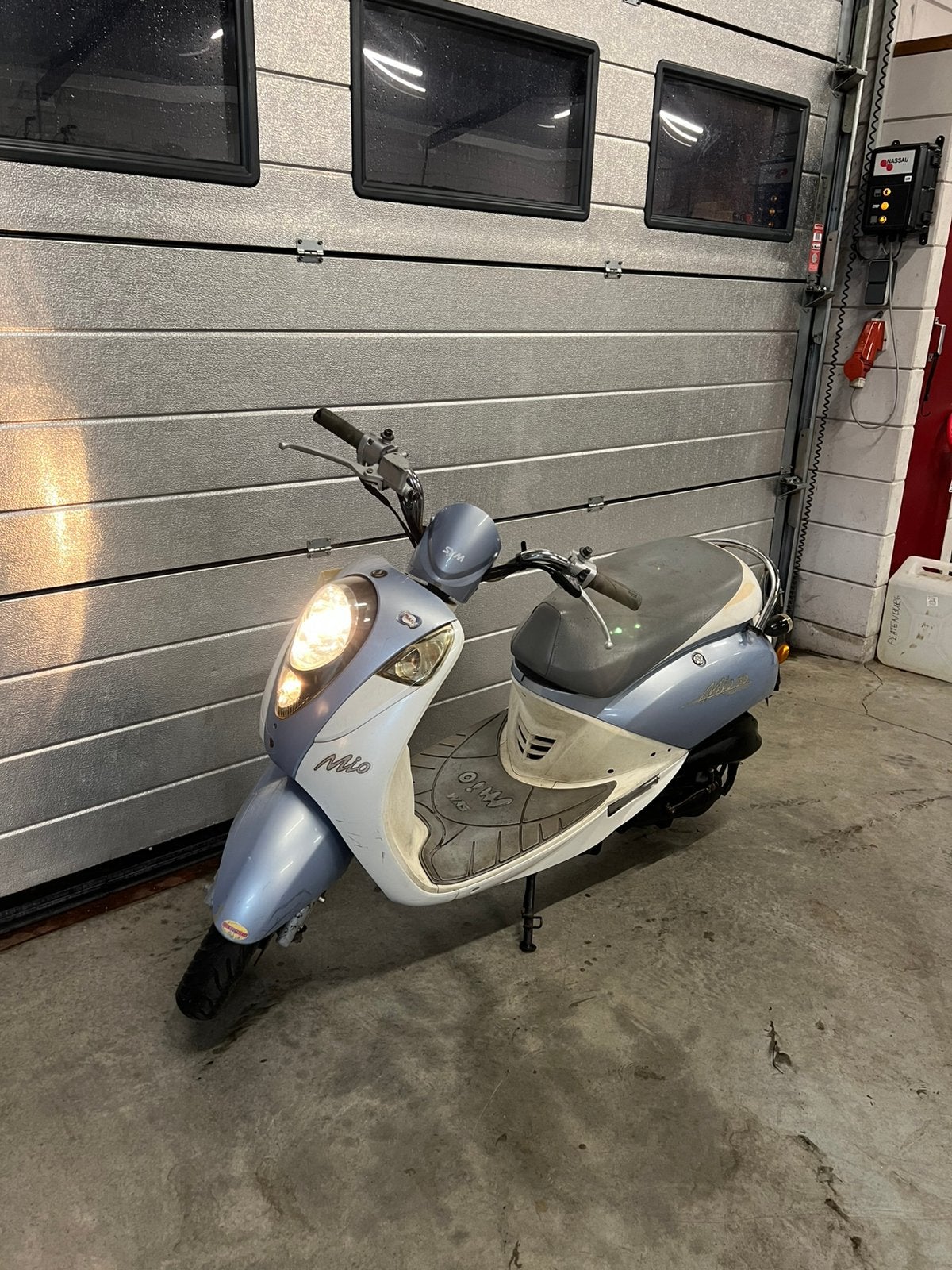 Sym mio, Fietsen en Brommers, Zo goed als nieuw, Benzine, Ophalen, Mio
