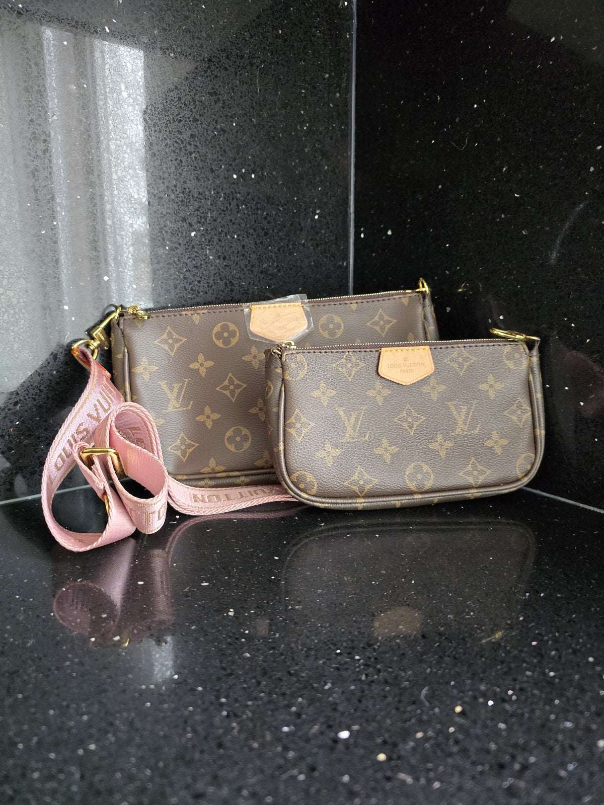 Louis Vuitton Pochette Accessoires Monogram (set van 2), Ophalen of Verzenden, Zo goed als nieuw, Bruin, Schoudertasje