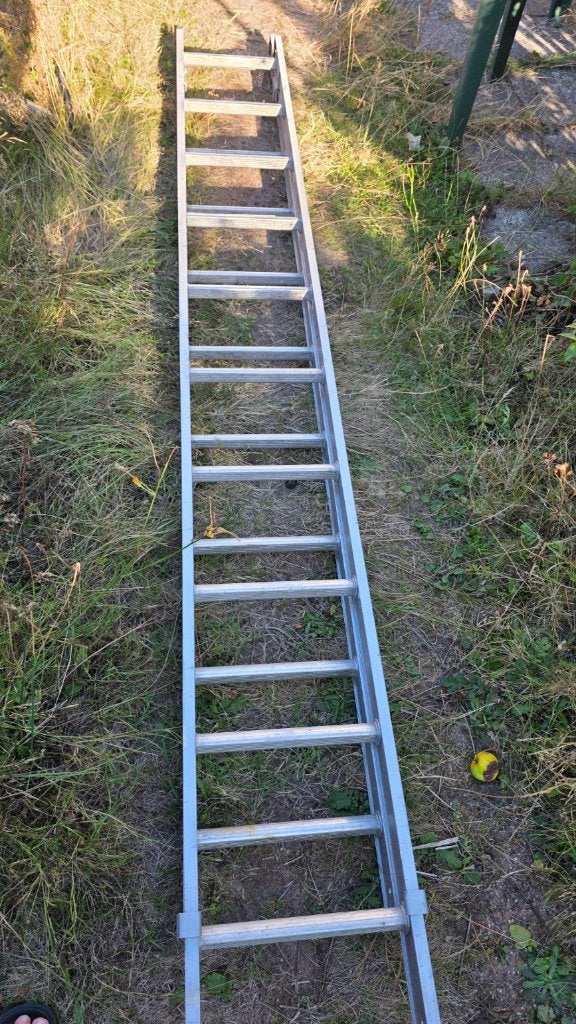 Excelsior Aluminium Opsteekladder 2x10 sporten 2.80m - 5.00m, Ophalen, Zo goed als nieuw, Ladder, Opvouwbaar of Inschuifbaar