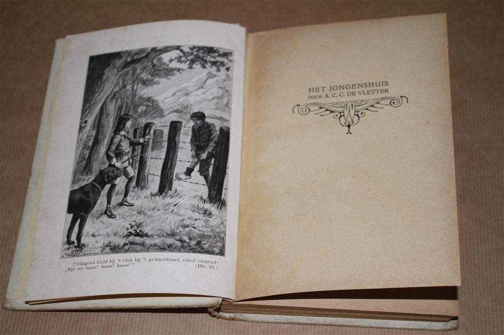 Het jongenshuis. A.C.C. de Vletter. 2e dr. 1930., Boeken, Ophalen of Verzenden, Gelezen