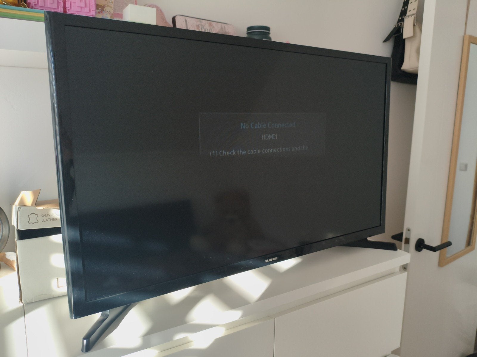 Zo goed als nieuwe Samsung 32 inch LED TV (UE32M4000AW), Ophalen, LED, 50 Hz, HD Ready (720p)