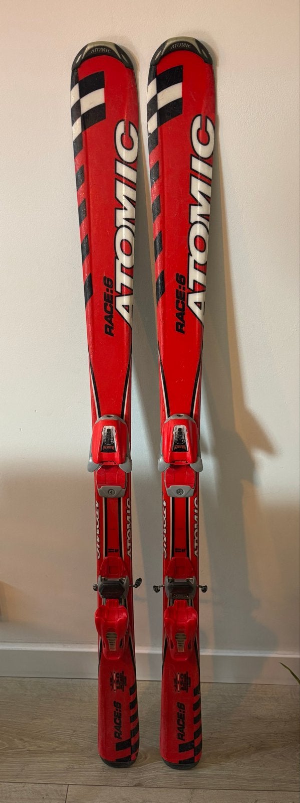 Atomic Race 6 Ski's - 130 cm - Inclusief Marker bindingen, Ophalen, 140 tot 160 cm, Gebruikt, Carve