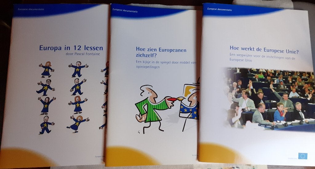 EU documentatie o.a. Europa in 12 lessen door Pascal Fonta, 20e eeuw of later, Europa, Ophalen of Verzenden, Zo goed als nieuw