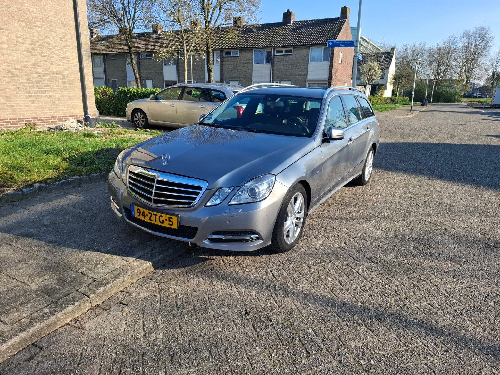 Mercedes-Benz E-Klasse E200 CGI 2012 Xenon nieuwe ketting, Auto's, Mercedes-Benz, Achterwielaandrijving, 4 cilinders, 14 km/l
