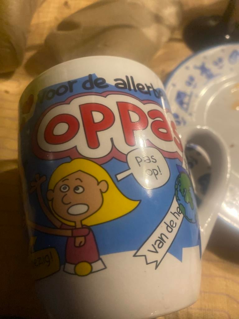 Grappige mok 'voor de allerbeste oppas', Overige typen, Ophalen of Verzenden, Zo goed als nieuw, Steen/keramiek