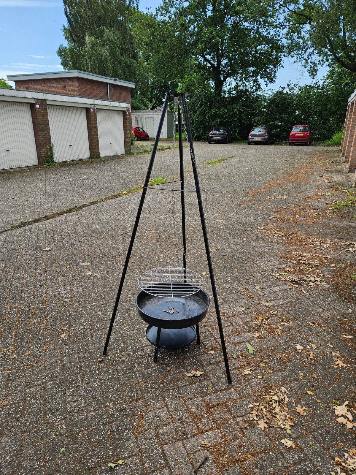 Vuurschaal met driepoot en grillrooster, Ophalen, Gebruikt, Onbekend