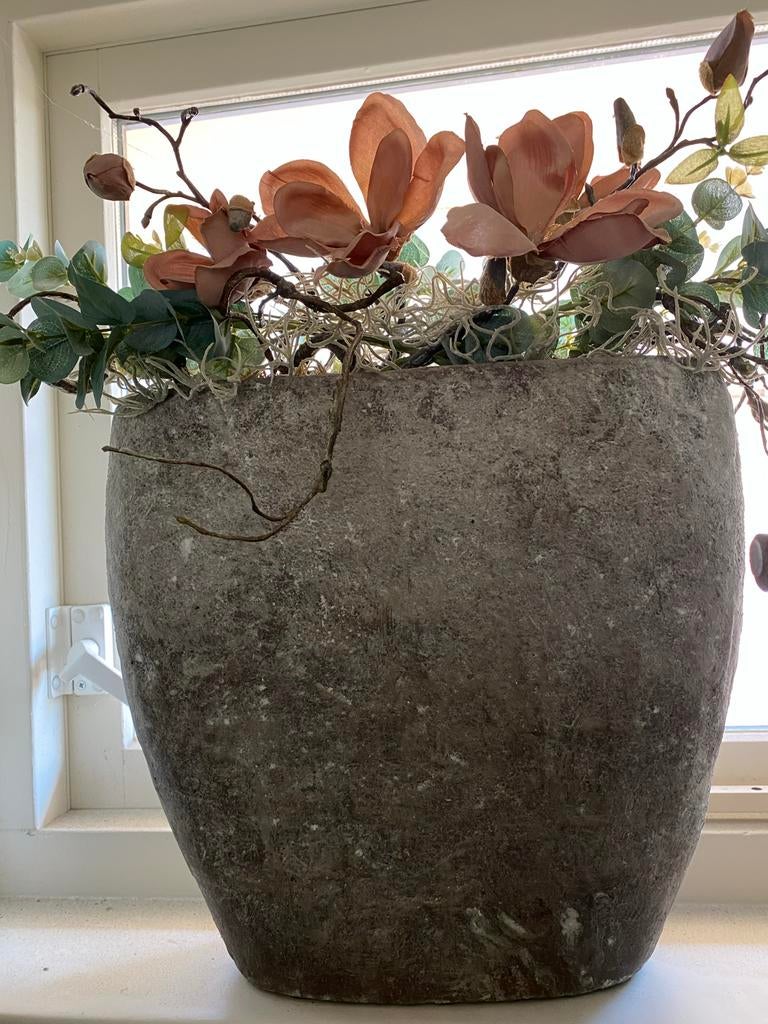 Betonlook pot - Landelijk, sober of industrieel, Gebruikt, Binnen, Minder dan 40 cm, Overige vormen