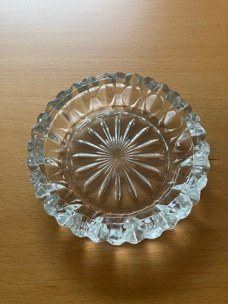 Mooi bewerkte glazen Asbak, Verzamelen, Ophalen of Verzenden, Gebruikt, Asbak