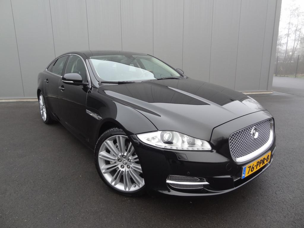 Jaguar XJ 5.0 V8 | PORTFOLIO | NL AUTO | DEALER ONDERHOUDEN, Auto's, Jaguar, Automaat, Euro 5, Achterwielaandrijving, Zwart