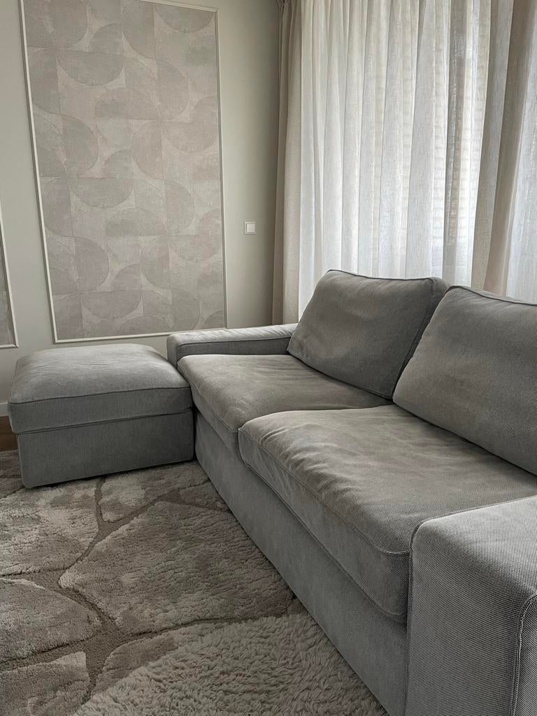 IKEA Kivik 3-zitsbank met hocker - Grijs, Huis en Inrichting, Banken | Bankstellen, Ophalen, Gebruikt, Driepersoons, 75 tot 100 cm