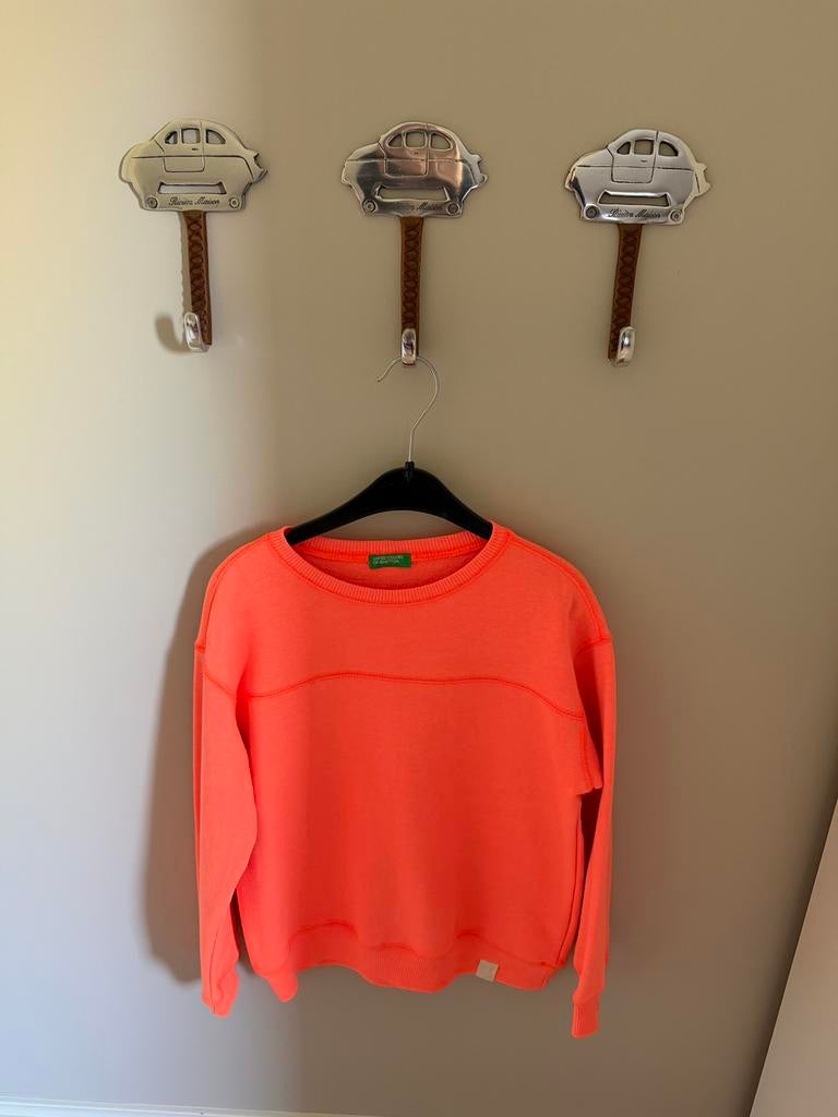Trui neon oranje maat 140 Benetton koningsdag koningsspelen, Ophalen, Zo goed als nieuw, Jongen, Trui of Vest