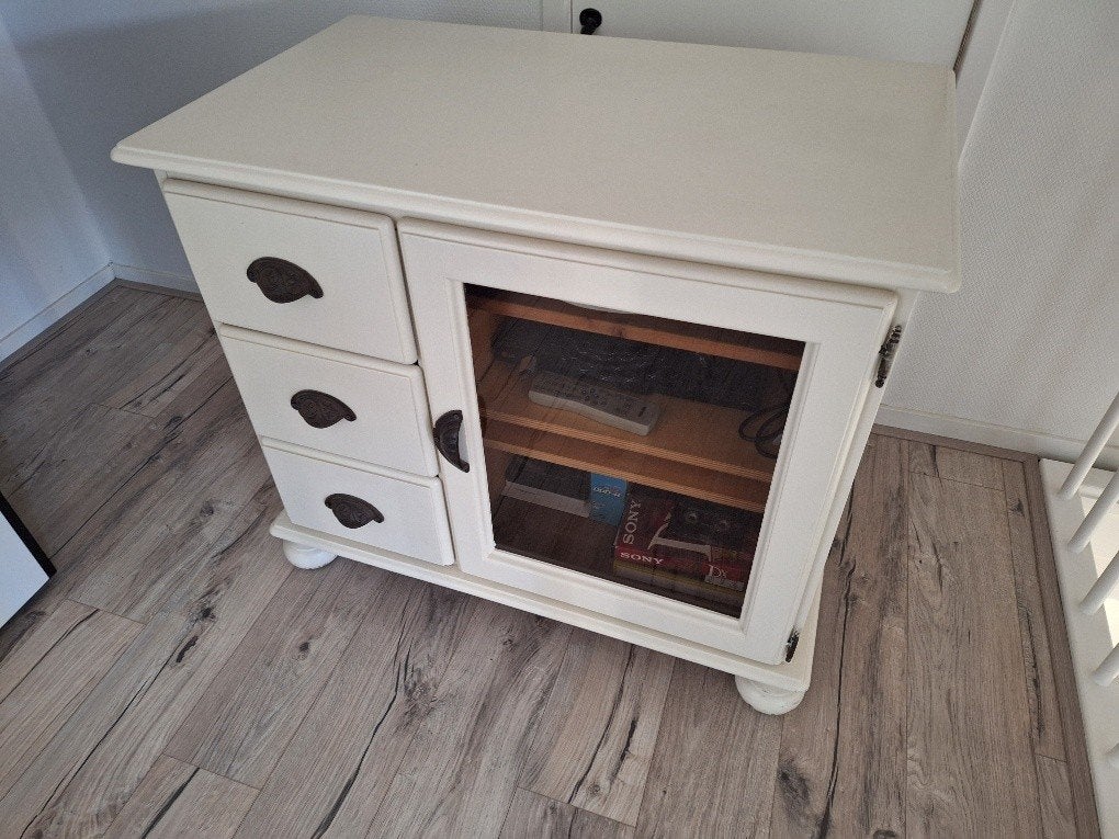 Te koop leuke witte grenen houten TV kast, Ophalen, Gebruikt, 50 tot 100 cm, Landelijk