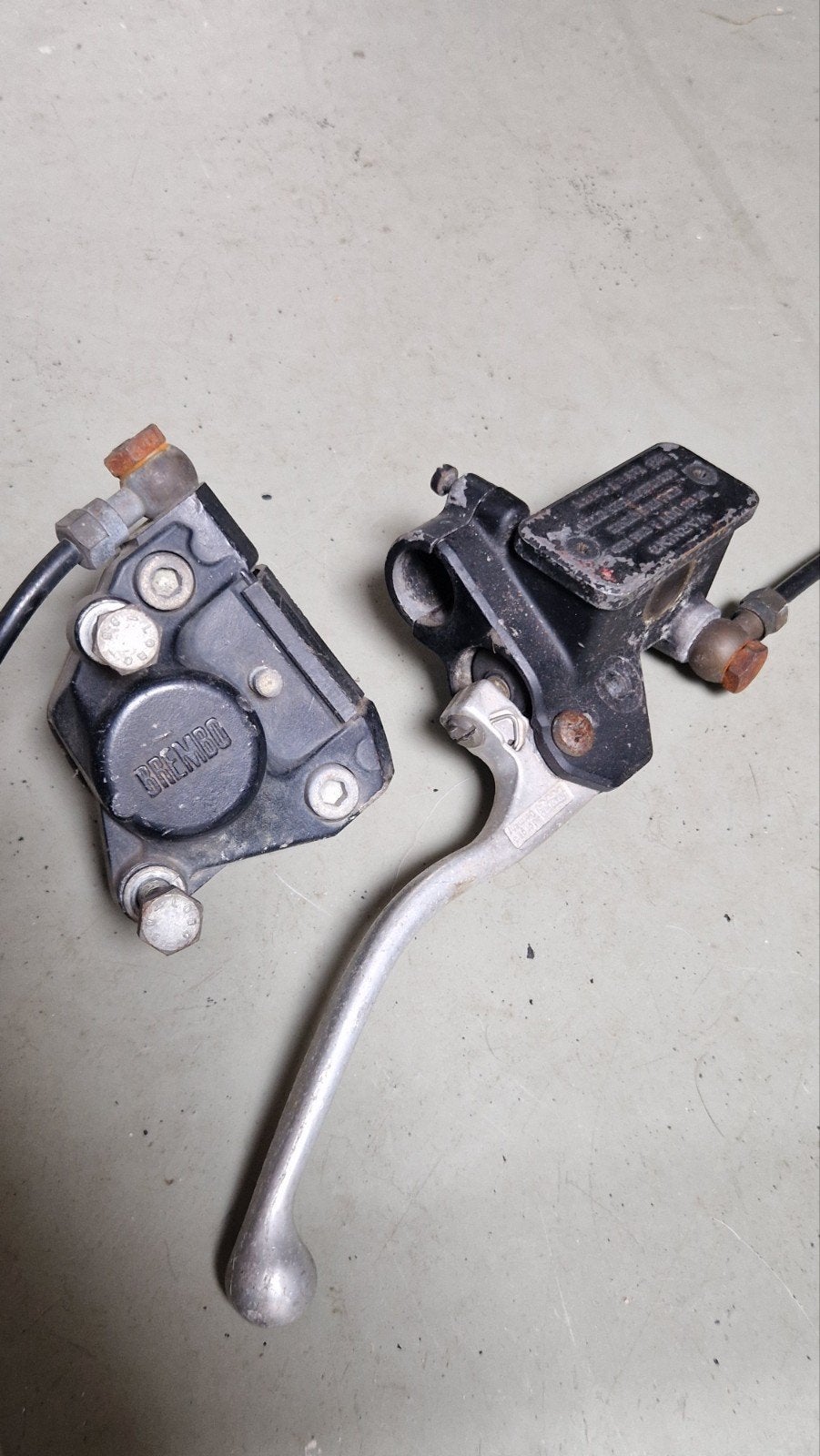 KTM GS 600 Remklauw en Hoofdremcilinder (ca. 1991), Ophalen of Verzenden, Gebruikt