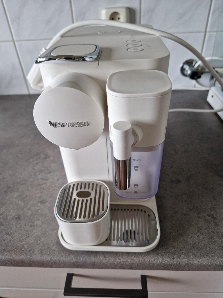 Nespresso apparaat, Witgoed en Apparatuur, Koffiezetapparaten, Ophalen, Koffiepads en cups, Espresso apparaat, Zo goed als nieuw