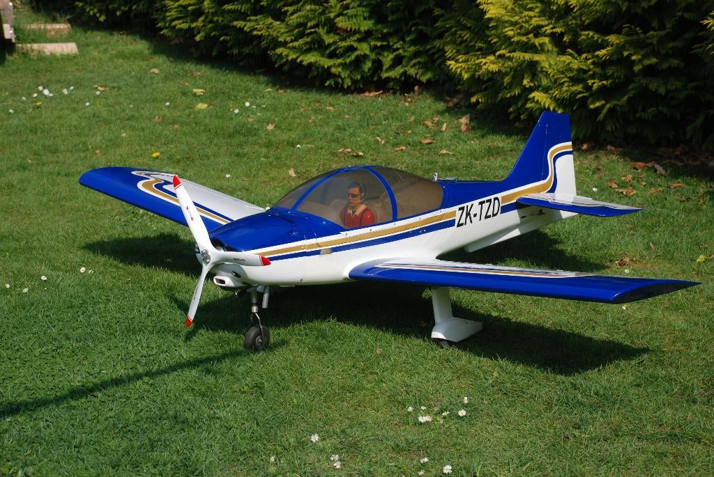 Robin 2160, Hobby en Vrije tijd, Modelbouw | Radiografisch | Vliegtuigen, Ophalen, Gebruikt, Benzine, RTF (Ready to Fly)