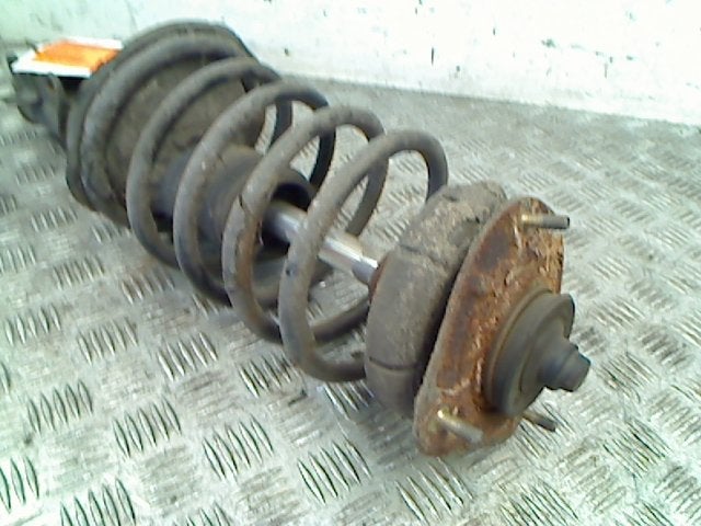 Veerpoot Links Voor Volvo V70 (SW) (1999-11/2007-08), Gebruikt, Siegburger Straße 229, Köln 50679, , Duitsland, Info@volvocars.com
