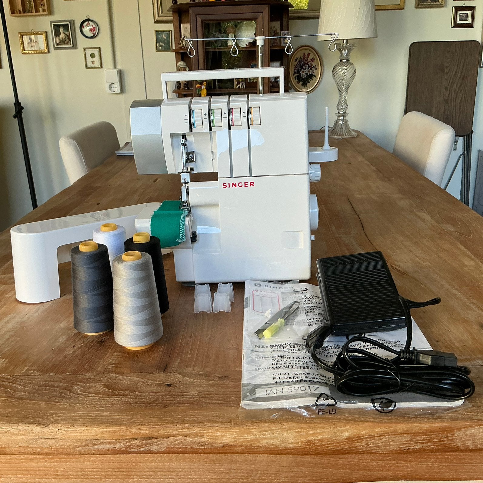 SINGER 14SH754  lockmachine. Ongebruikt❗️ Nieuw🧵🪡, Ophalen of Verzenden, Nieuw, Lockmachine, Singer