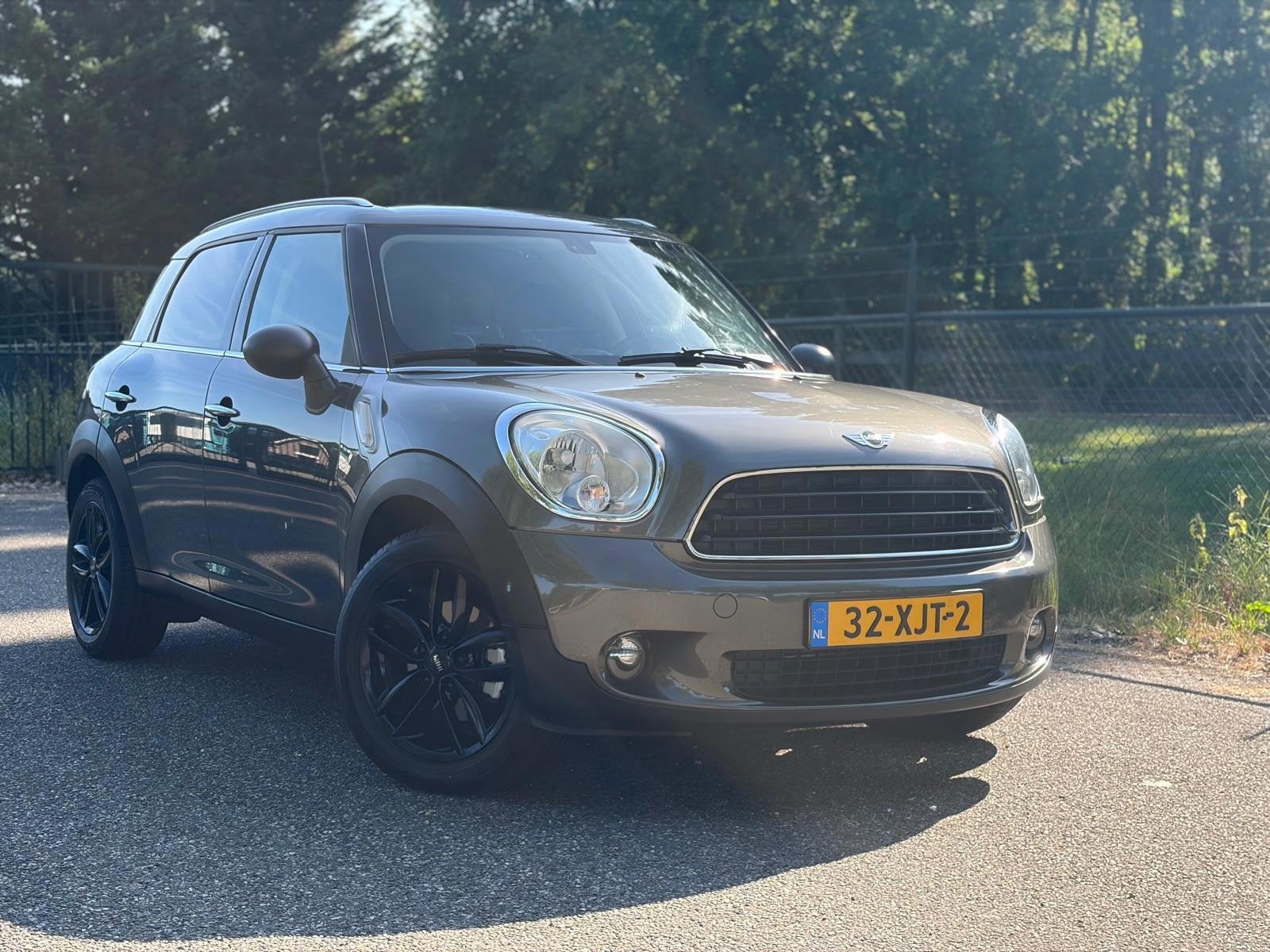 Mini Countryman 1.6 One Edition/navi/stoelverwarming/mooie a, Auto's, Voorwielaandrijving, Euro 5, Navigatiesysteem, Gebruikt