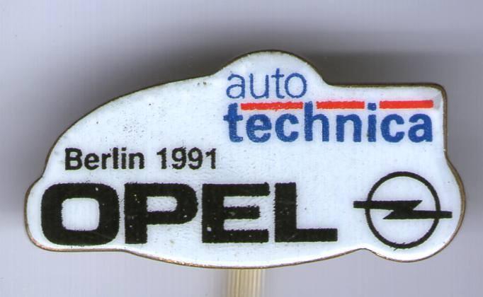 Auto technikca Berlin 1991 koper Opel speldje ( C_114 ), Verzamelen, Speldjes, Pins en Buttons, Verzenden, Nieuw, Transport, Speldje of Pin