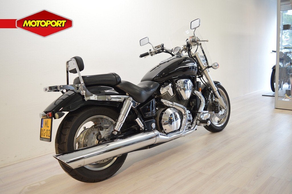 Honda VTX 1800 (bj 2002), Motoren, Motoren | Honda, Wijngaardveld 1
9300  AALST, BE, Chopper, Bedrijf, Mc.benelux@honda-eu.com