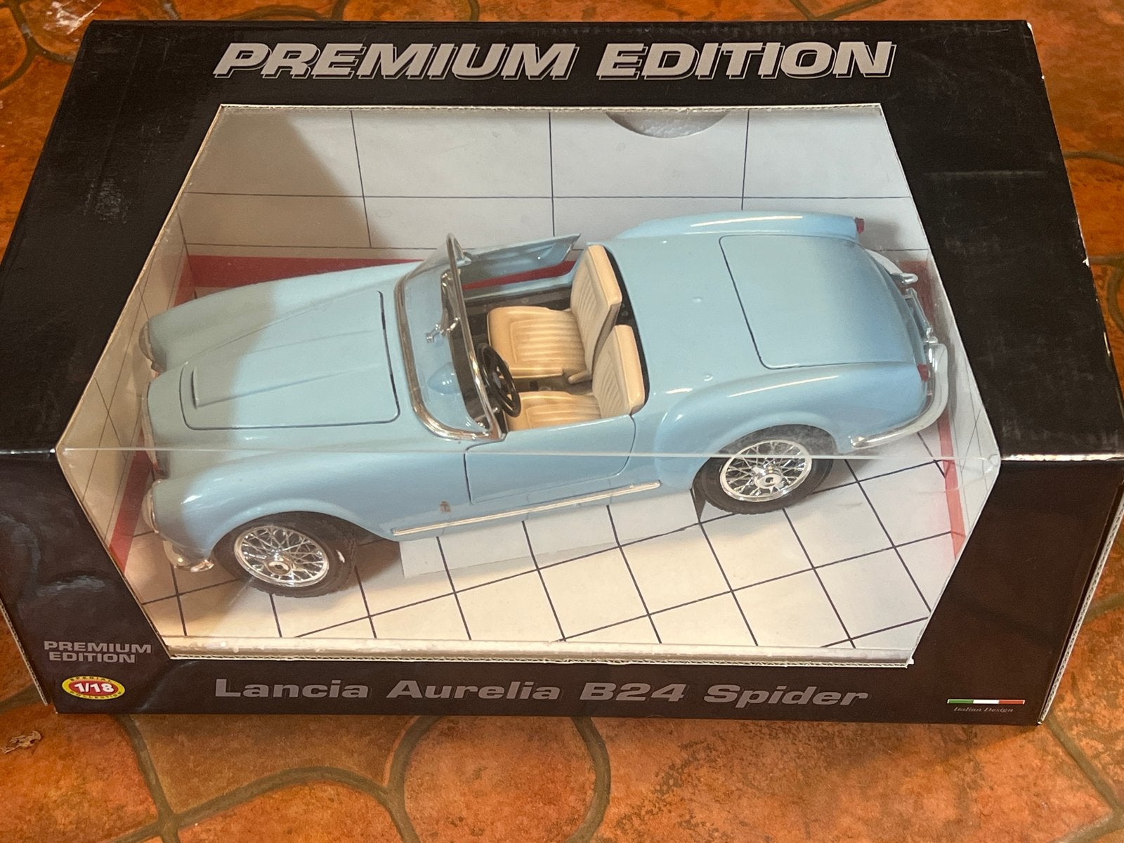 Lancia Aurelia B24 Spider modelauto 1:18 - Premium Edition, Ophalen of Verzenden, Zo goed als nieuw, Auto, Overige merken