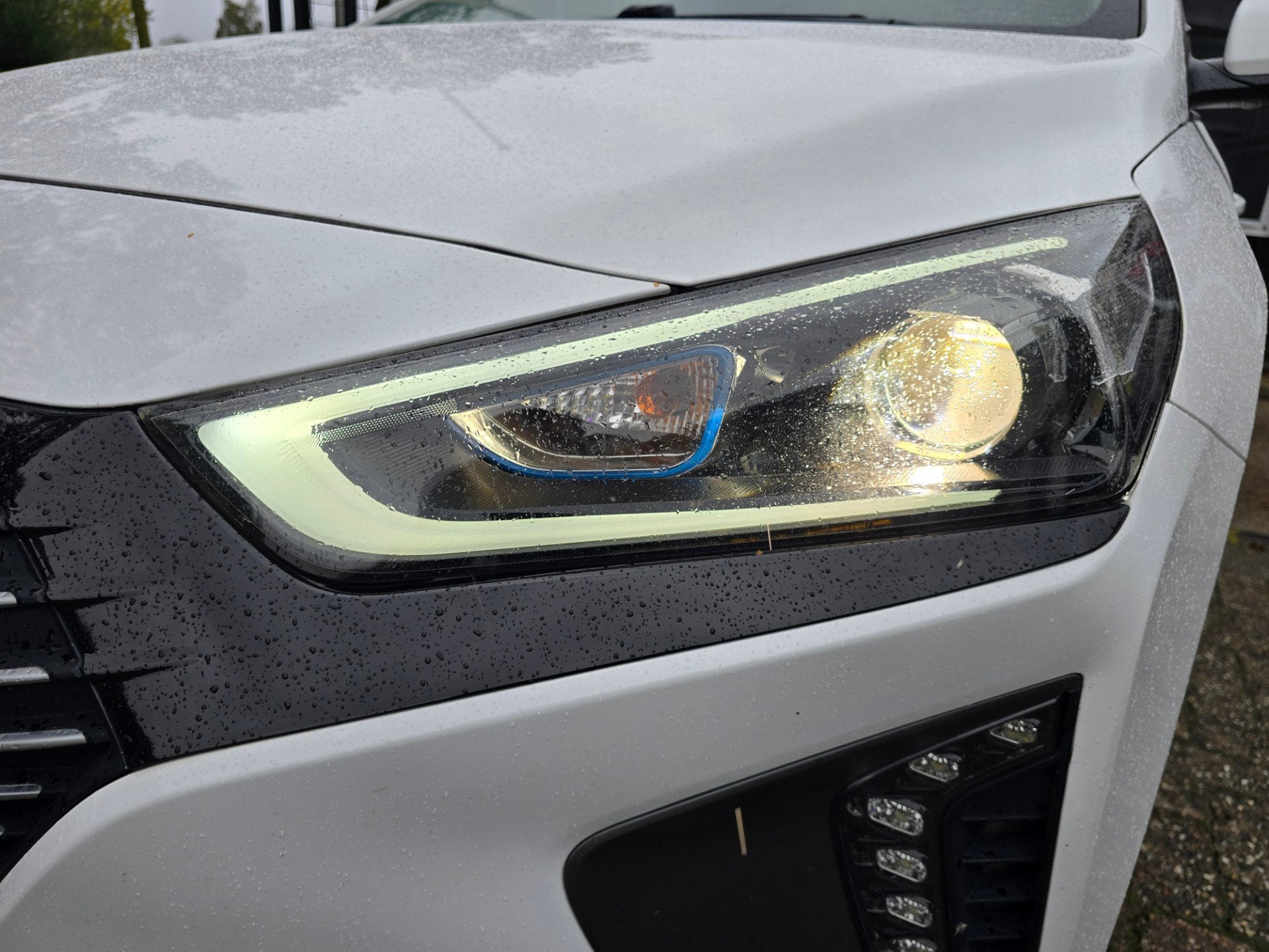 Hyundai IONIQ 1.6 GDi First Edition/2e eigenaar/nap/automaat, 1345 kg, Gebruikt, Euro 6, Wit