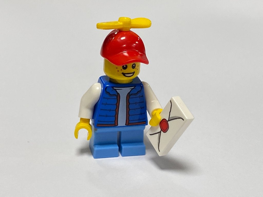 Lego Minifiguur cty1504 jongen met brief