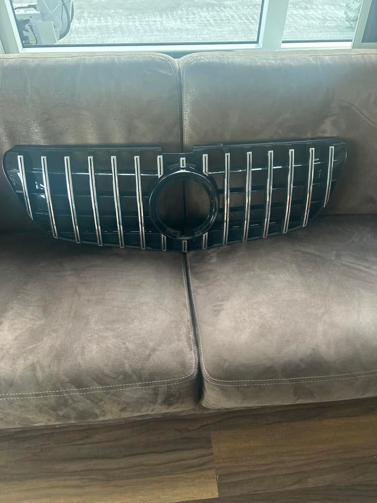 Origineel grill Mercedes Vito W447 facelift type, Auto-onderdelen, Carrosserie en Plaatwerk, Ophalen of Verzenden, Gebruikt, Voor