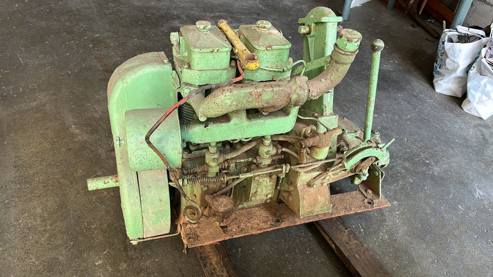 Petter PH2 diesel 2 cilinder lucht gekoeld met slinger, Doe-het-zelf en Verbouw, Motoren, Ophalen, Gebruikt, Dieselmotor