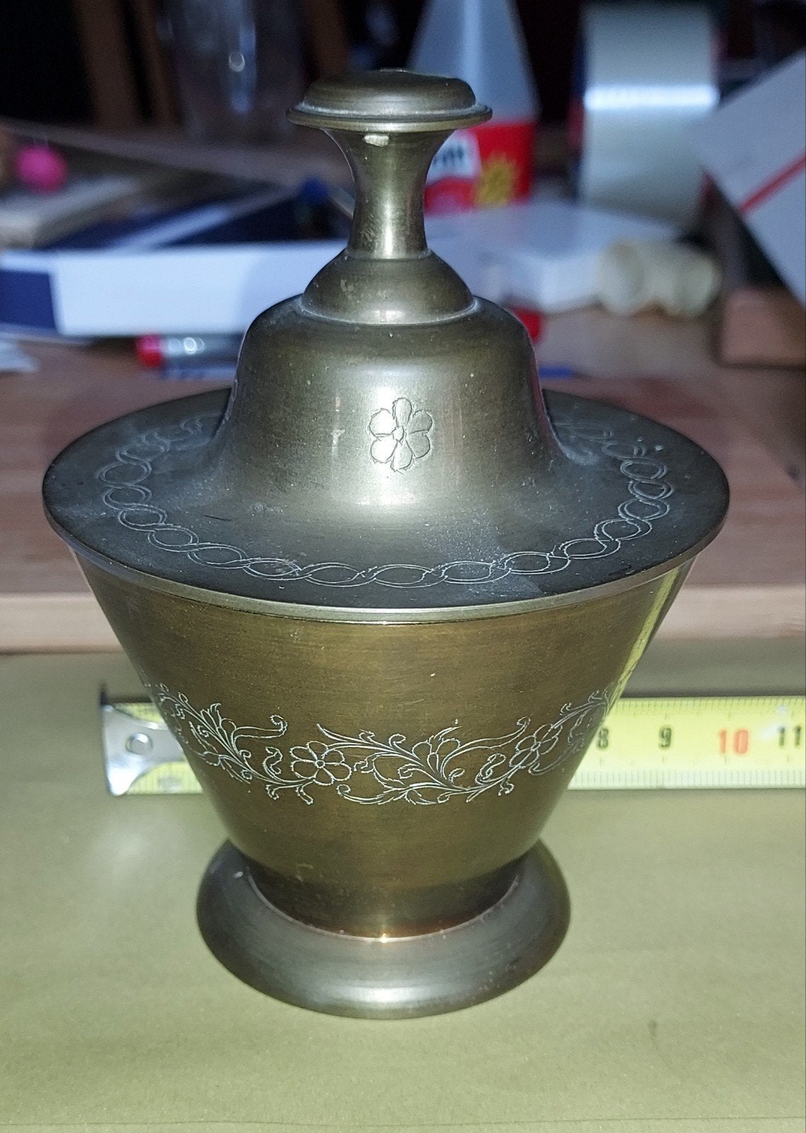 Vintage Indiaas Messing Potje met Deksel – Handgegraveerd, Antiek en Kunst, Antiek | Koper en Brons, Ophalen of Verzenden, Koper
