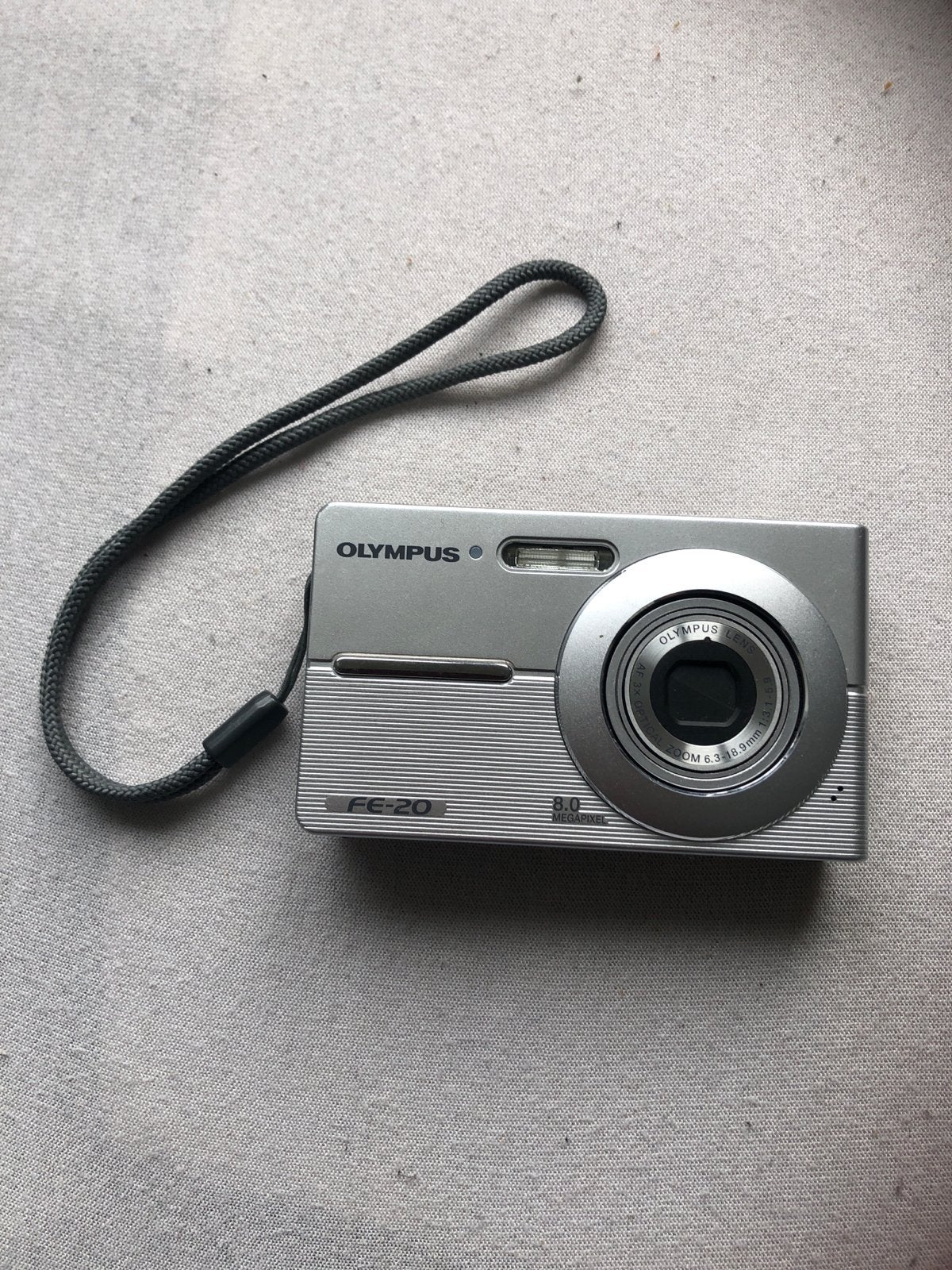 Olympus FE-20 Compactcamera - Zilver, Audio, Tv en Foto, Ingebouwde flitser, Gebruikt, Ophalen of Verzenden, Olympus