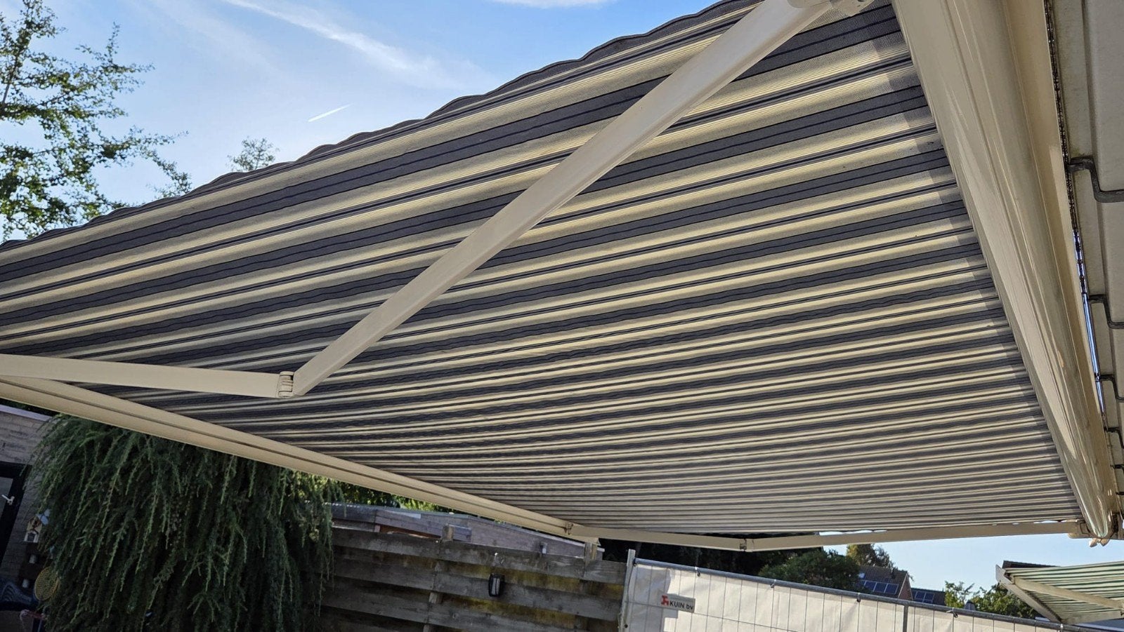 Terras zonnescherm electrisch, Tuin en Terras, Zonneschermen, Ophalen, Gebruikt, 450 cm of meer, Elektrisch
