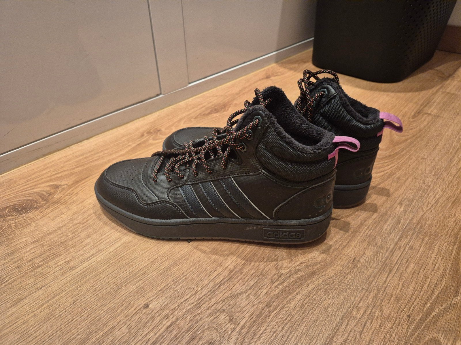 Adidas Hoops 3.0 Mid Winterized sneakers maat 44 nieuw!, Adidas, Zwart, Nieuw, Ophalen of Verzenden
