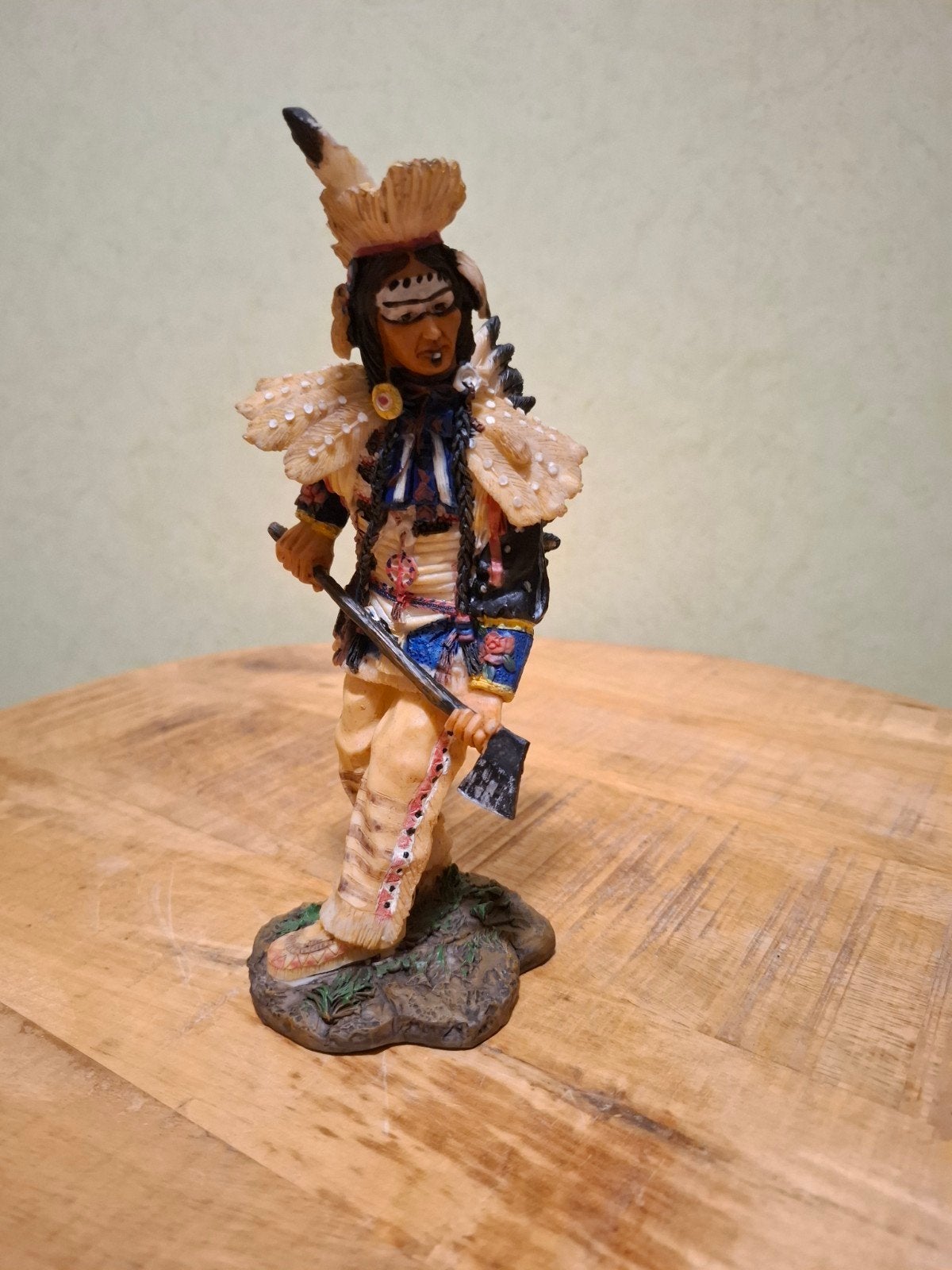Gedetailleerd Beeldje Inheemse Amerikaanse Krijger 20cm, Ophalen of Verzenden, Gebruikt, Mens