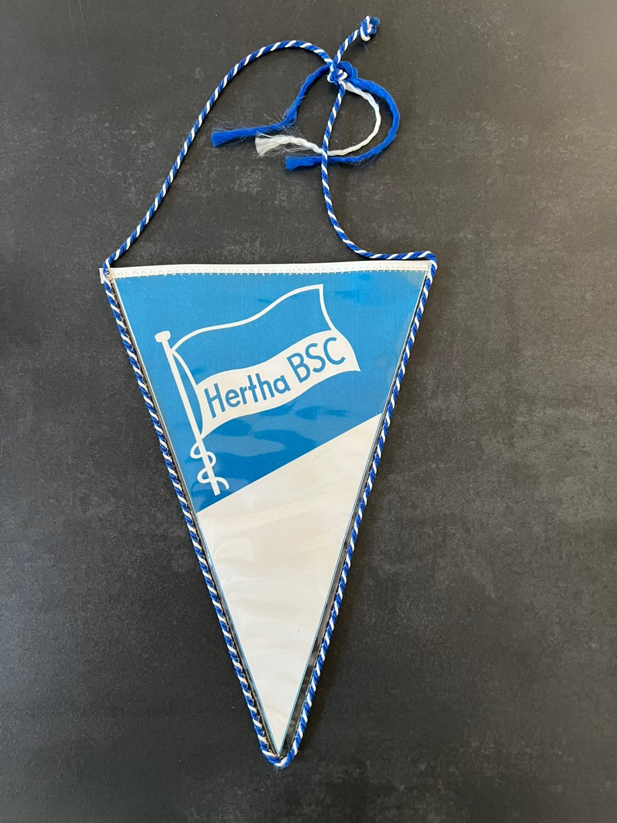 Voetbal vaantje HERTA BSC, Ophalen of Verzenden, Zo goed als nieuw, Buitenlandse clubs, Vaantje of Sjaal
