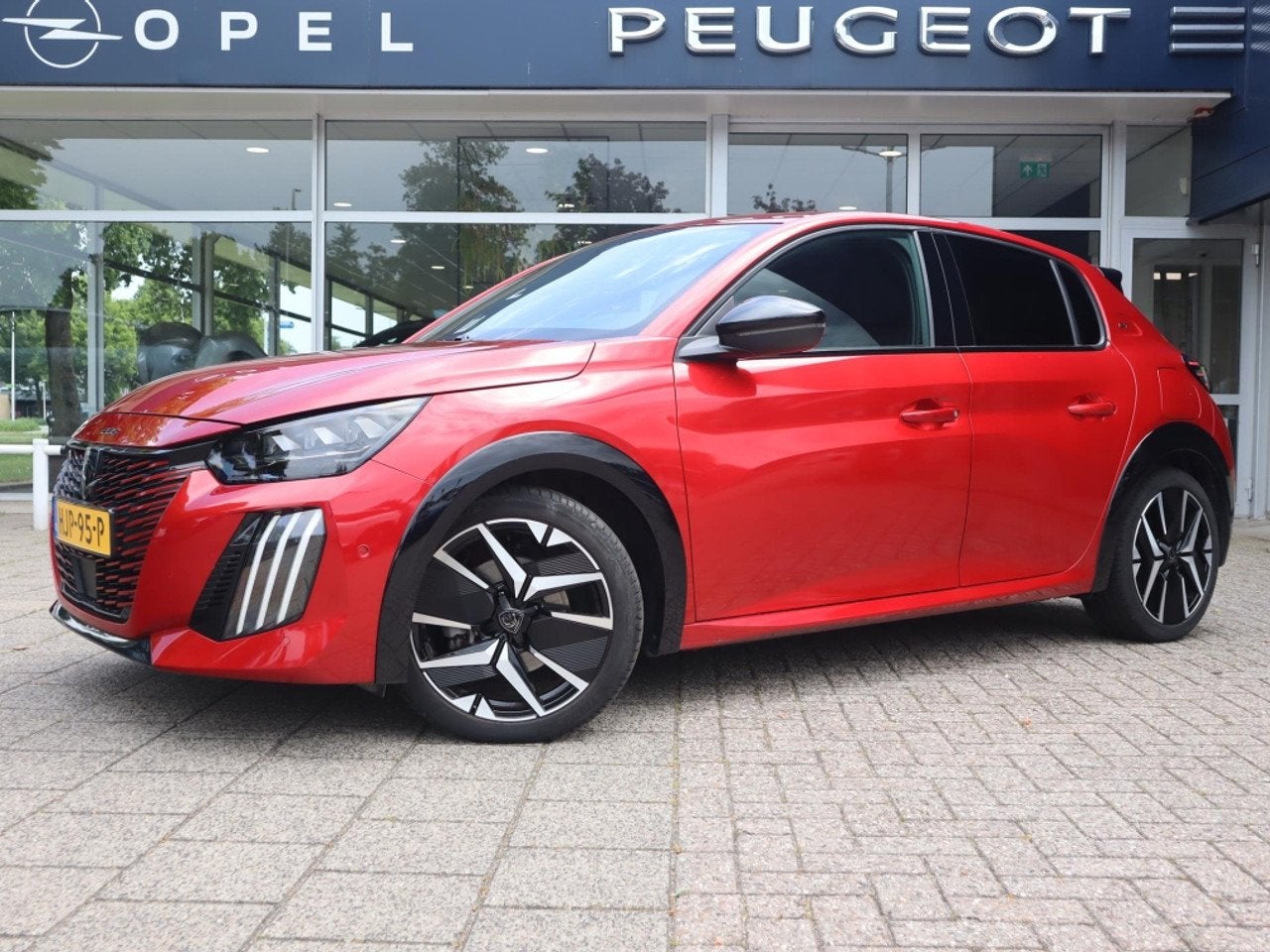 Peugeot 208 GT HYBRID 145pk e-DCS6 automaat, Rijklaarprijs,, Automaat, 145 pk, Gebruikt, 1199 cc