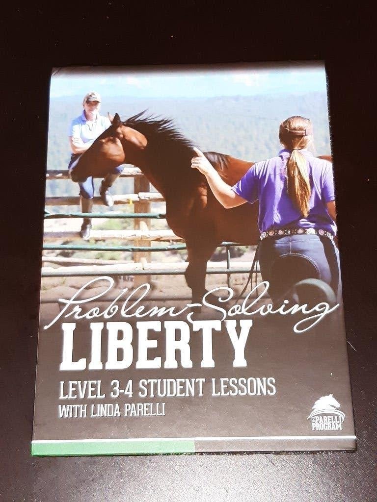 Parelli dvd box liberty problem solving lessons with Linda, Boeken, Ophalen of Verzenden, Zo goed als nieuw, Katten