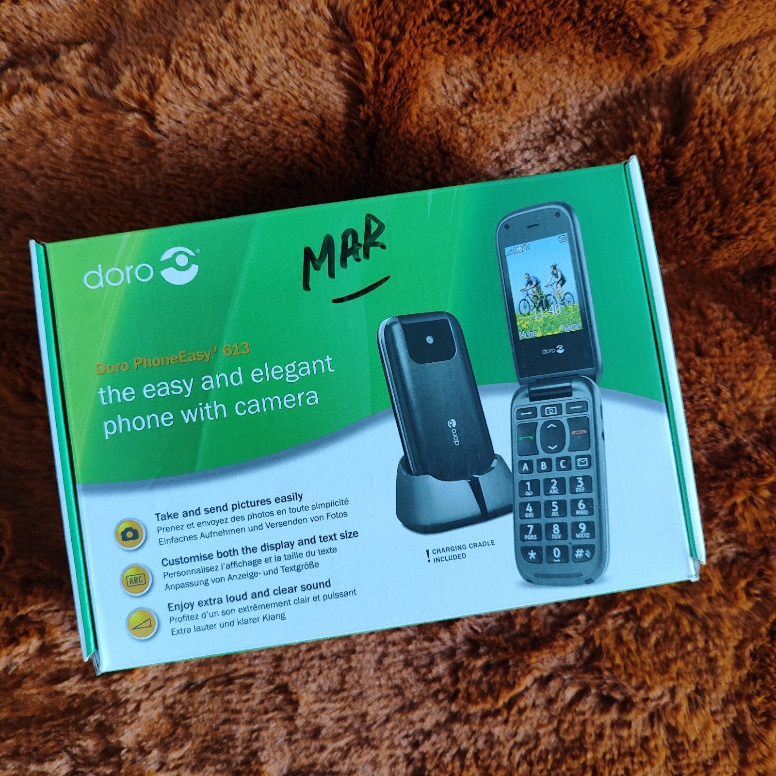 Doro PhoneEasy 613 Klaptelefoon met camera en lader, Verzenden