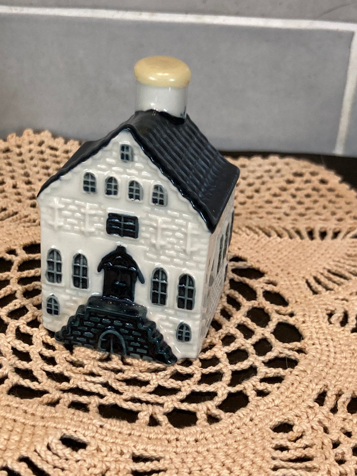 KLM huisje nr 4 (070826s), Verzamelen, KLM Huisjes, Ophalen of Verzenden, Zo goed als nieuw