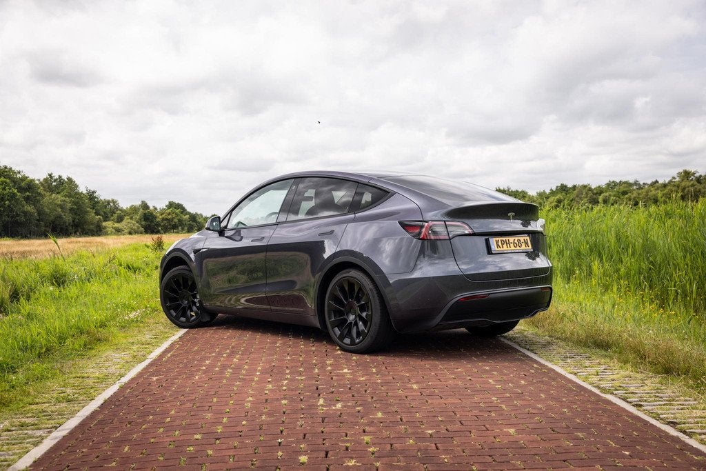 Tesla Model Y Long Range 75kWh Performance Dual AWD trekhaak, Auto's, Tesla, Automaat, Gebruikt, 375 min, 1600 kg