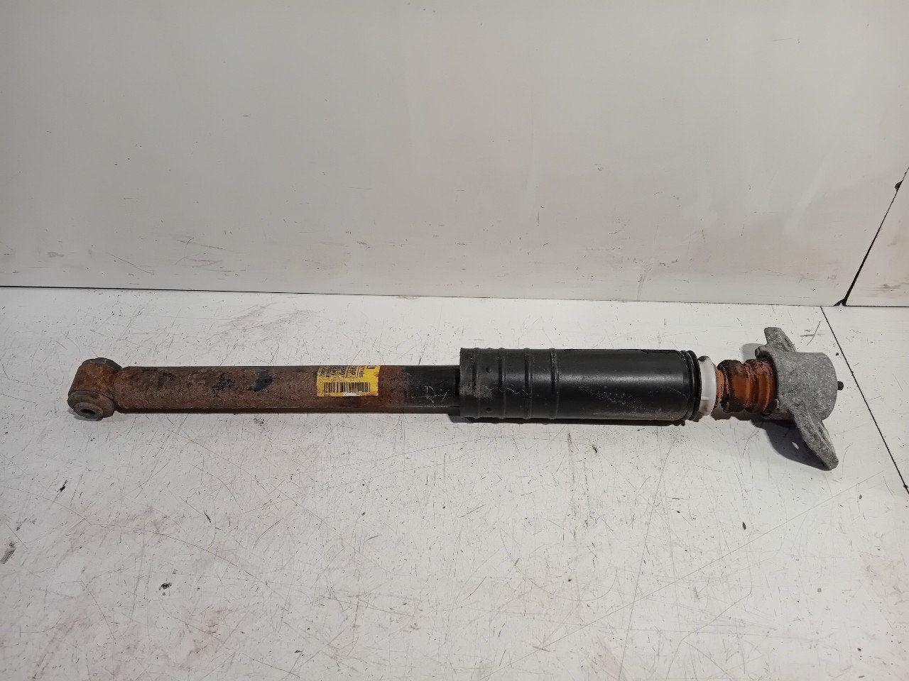 Schokbreker rechts achter Daewoo/Chevrolet Aveo, Onderdelen@venauto.nl, Van der Ven Autorecycling B.V., Gebruikt, Ettenseweg 76, 4706 PB Roosendaal, The Netherlands