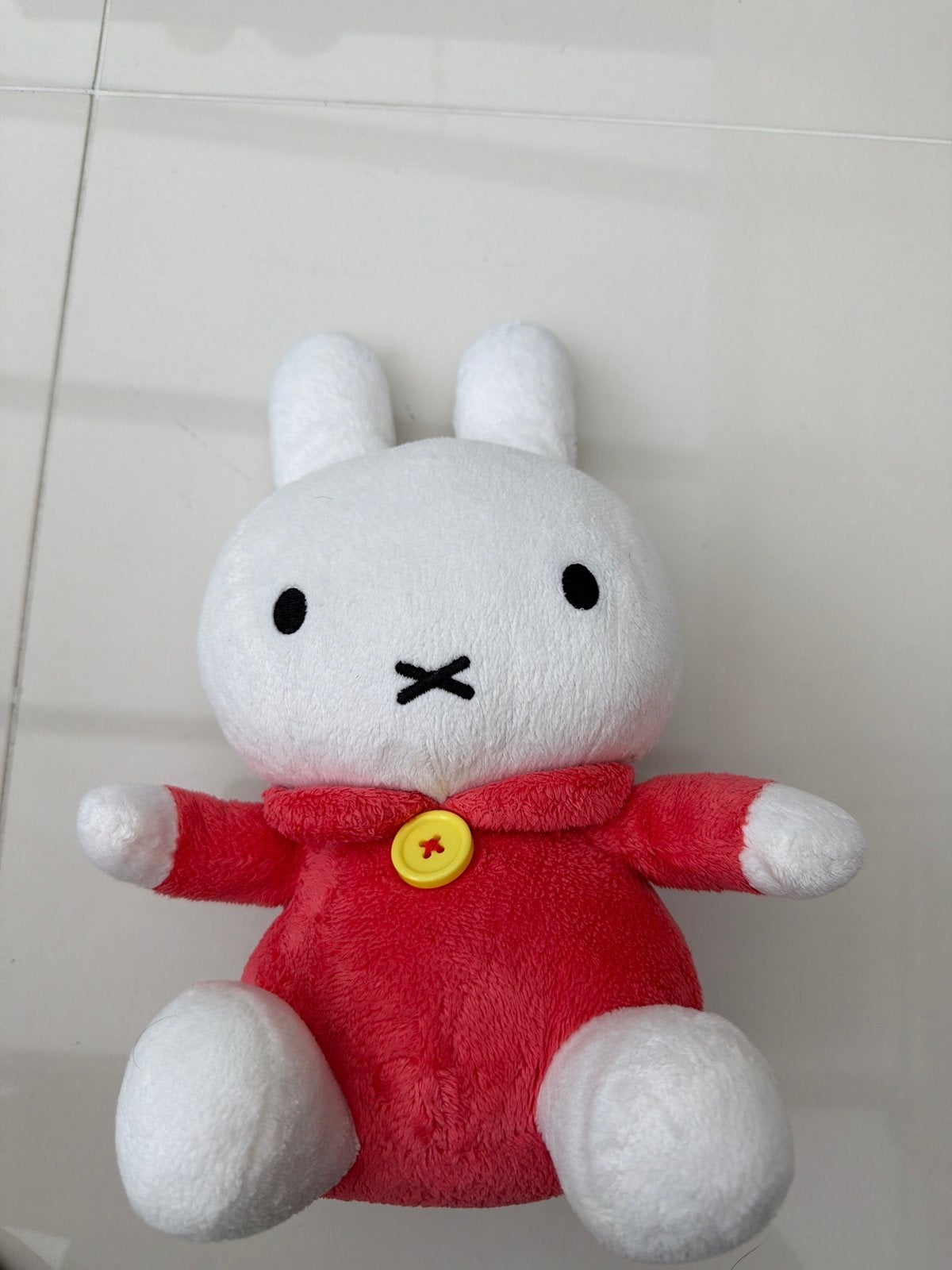 Nijntje knuffel rood - Zo goed als nieuw, Overige merken, Konijn, Nijntje, Ophalen of Verzenden