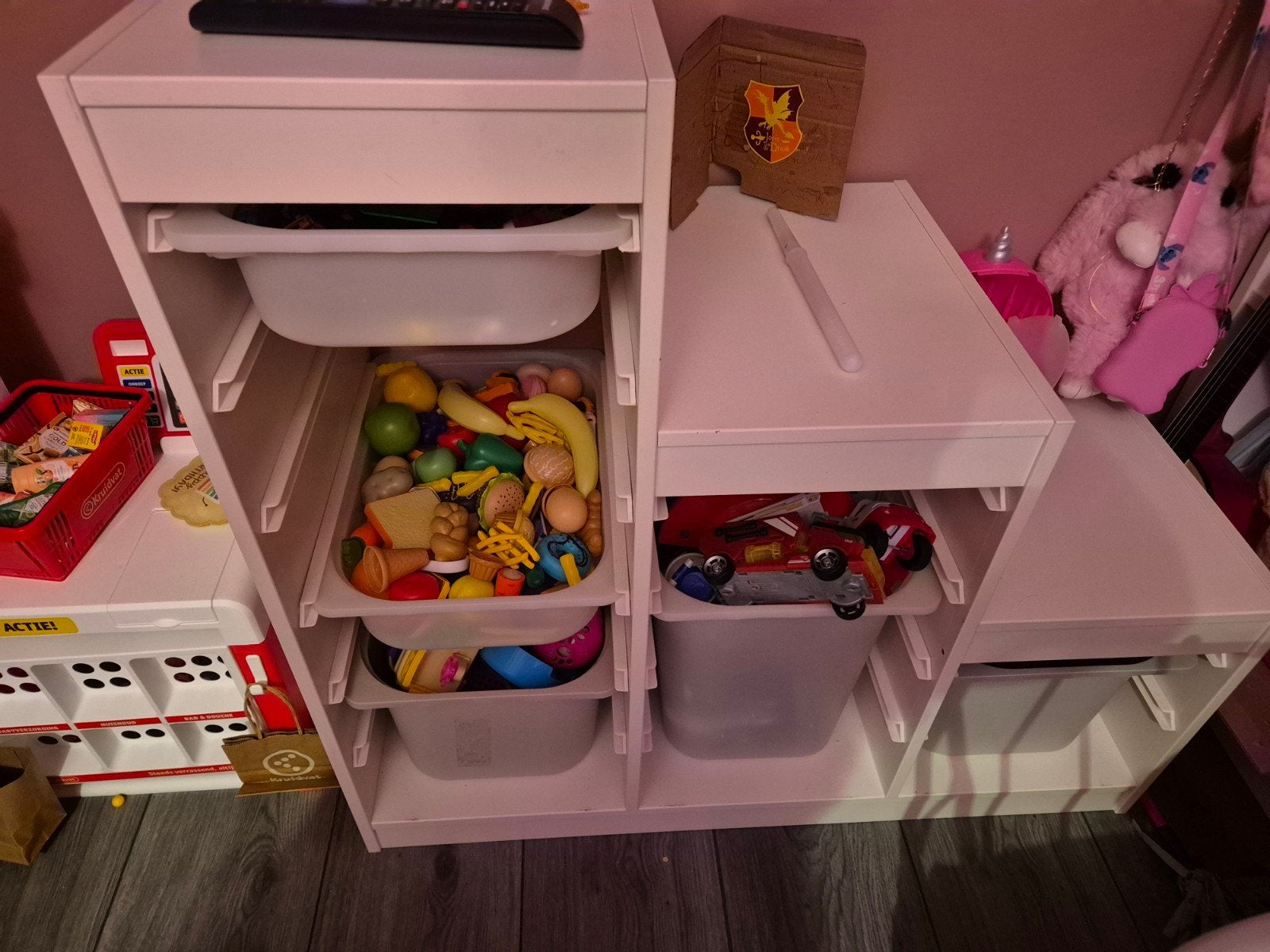 Te koop ikea kast zonder bakken, Kinderen en Baby's, Kinderkamer | Commodes en Kasten, Ophalen, Gebruikt, 105 cm of meer, 75 tot 100 cm