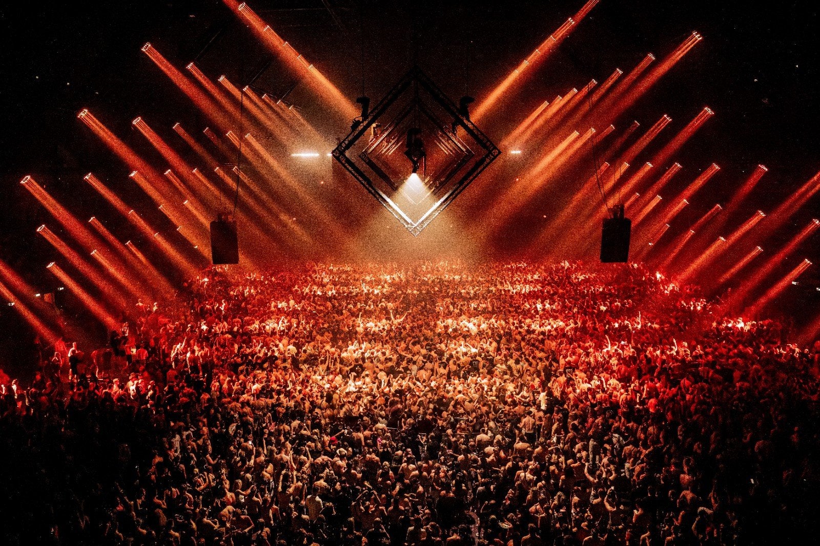Rotterdam Rave 29 augustus 2026, Drie personen of meer